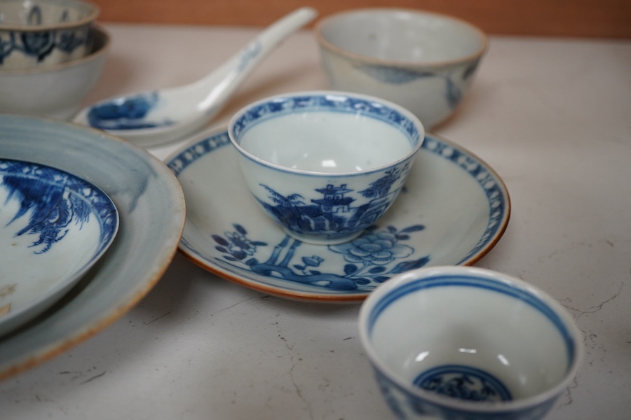 A Chinese Nanking cargo tea bowl, two saucers, Teksing cargo, cargo tea wares and a Guangxu miniature tea bowl-5cm diameter